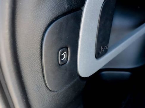 Used 2018 Jeep Cherokee Limited image 43