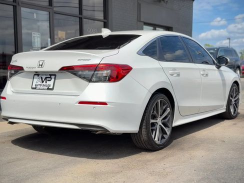 Used 2024 Honda Civic Touring image 2