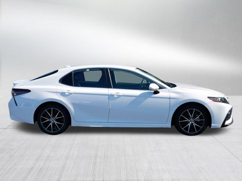 Certified 2024 Toyota Camry SE FWD image 8