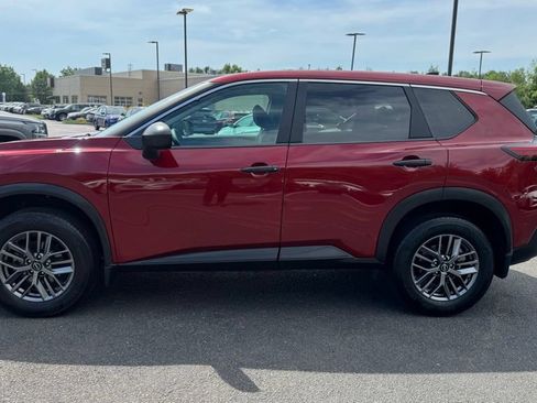 Used 2023 Nissan Rogue S AWD/4WD image 4