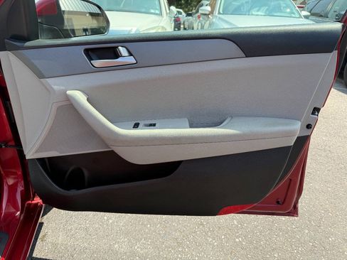 Used 2016 Hyundai Sonata SE FWD image 32