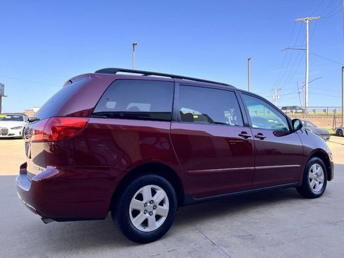 Used 2009 Toyota Sienna LE FWD image 5