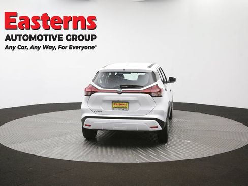 Used 2022 Nissan Kicks S FWD image 36