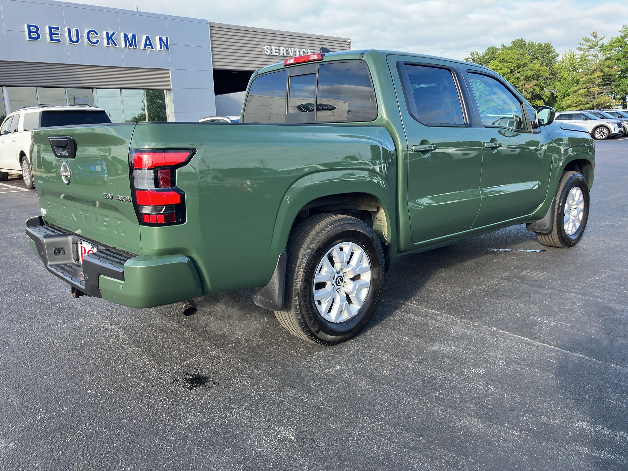 Used 2022 Nissan Frontier SV AWD/4WD image 8