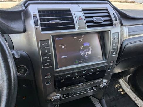 Used 2016 Lexus GX 460 w/ Preferred Accessory Package AWD/4WD image 12