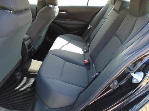 Used 2020 Toyota Corolla LE image 10