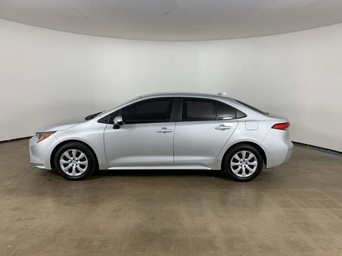 Used 2022 Toyota Corolla LE FWD image 8