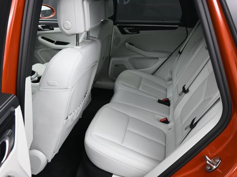 Certified 2022 Porsche Macan GTS image 7