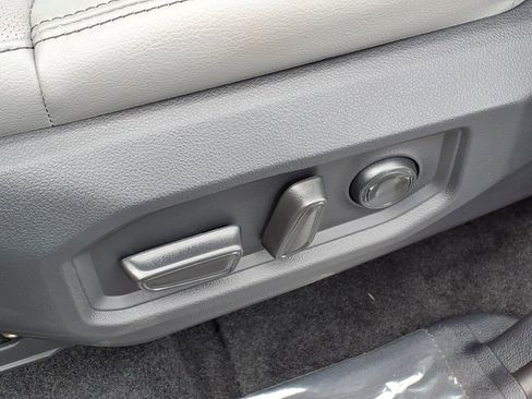 New 2026 Toyota Tundra Limited AWD/4WD image 12