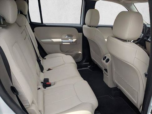 Used 2023 Mercedes-Benz GLB 250 4MATIC image 22