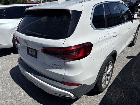 Used 2019 BMW X5 xDrive40i w/ Convenience Package AWD/4WD image 2