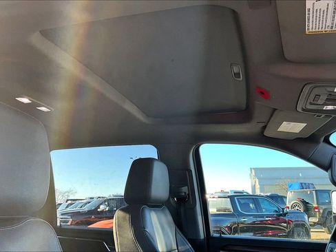 Used 2024 GMC Sierra 3500 SLT w/ SLT Premium Package image 18