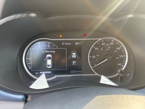 Used 2025 Nissan Versa SV FWD image 38