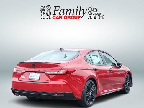 New 2026 Toyota Camry Hybrid FWD image 4