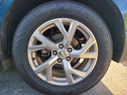 Used 2020 Chevrolet Equinox Premier FWD image 6