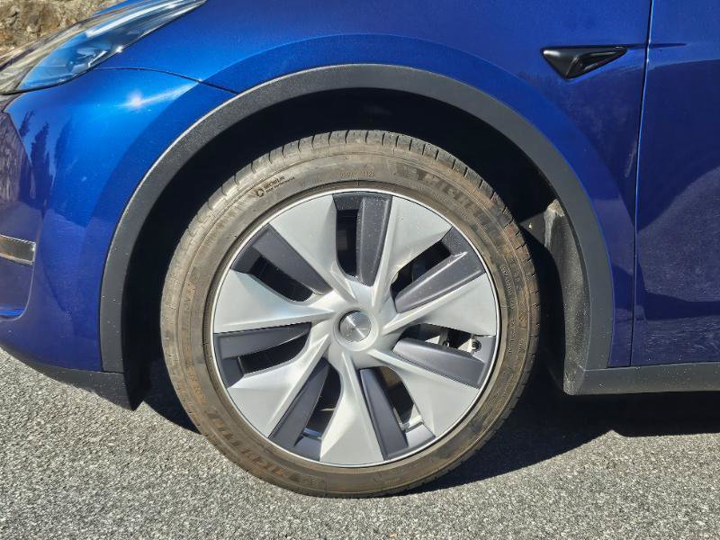 Used 2023 Tesla Model Y Long Range AWD/4WD image 18