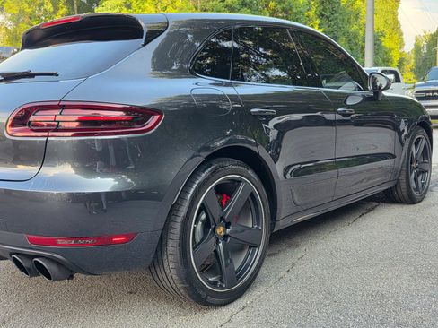 Used 2018 Porsche Macan Turbo AWD/4WD image 37