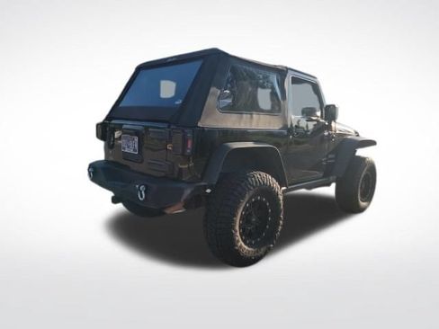 Used 2018 Jeep Wrangler Sport w/ Connectivity Group AWD/4WD image 8