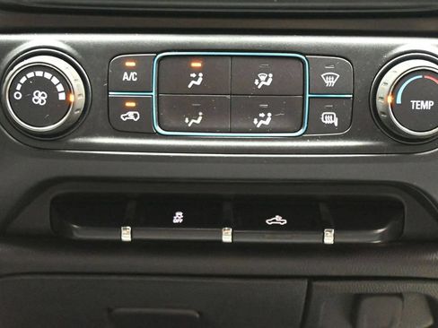 Used 2019 Chevrolet Silverado 2500 W/T AWD/4WD image 19