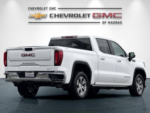 Used 2024 GMC Sierra 1500 SLT AWD/4WD image 3