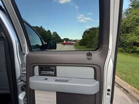 Used 2014 Ford F150 XLT w/ Equipment Group 302A Luxury AWD/4WD image 26