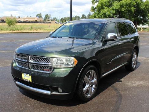 Used 2011 Dodge Durango Citadel w/ Trailer Tow Group IV RWD image 2