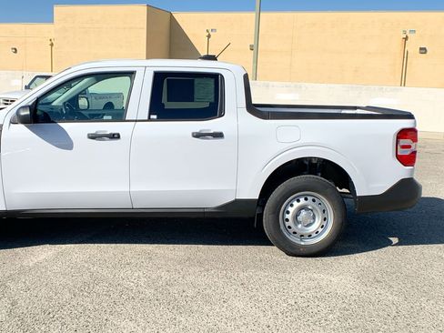 New 2025 Ford Maverick XL image 14