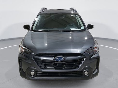 Used 2025 Subaru Outback Premium w/ Popular Package #1A image 2