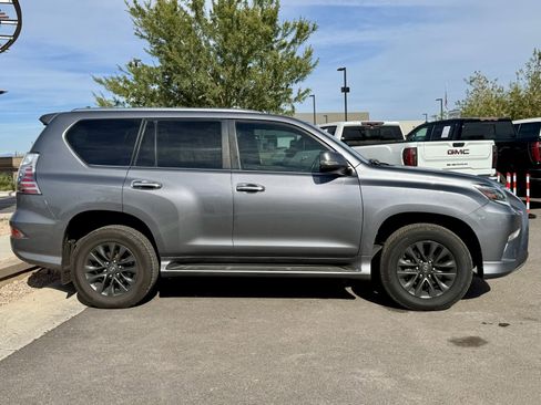 Used 2021 Lexus GX 460 Premium w/ Premium Package image 2