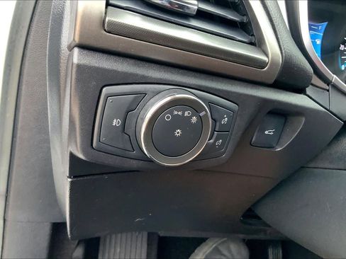 Used 2017 Ford Fusion SE w/ Equipment Group 201A FWD image 33