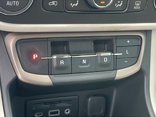 Used 2023 GMC Terrain Denali AWD/4WD image 24