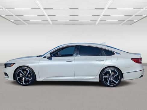 Used 2019 Honda Accord Sport image 2
