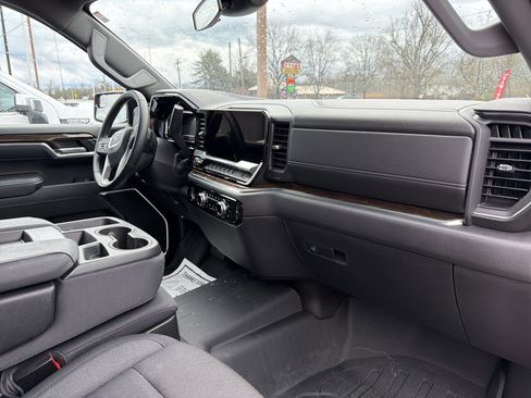 Used 2024 GMC Sierra 1500 SLE image 4