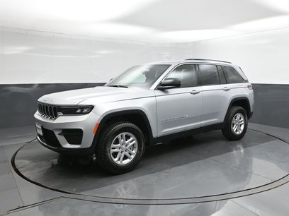 New 2025 Jeep Grand Cherokee Laredo w/ Luxury Tech Group I