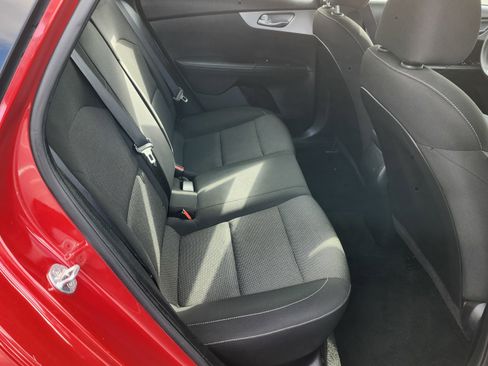 Used 2022 Kia Forte LXS w/ LXS Technology Package image 17