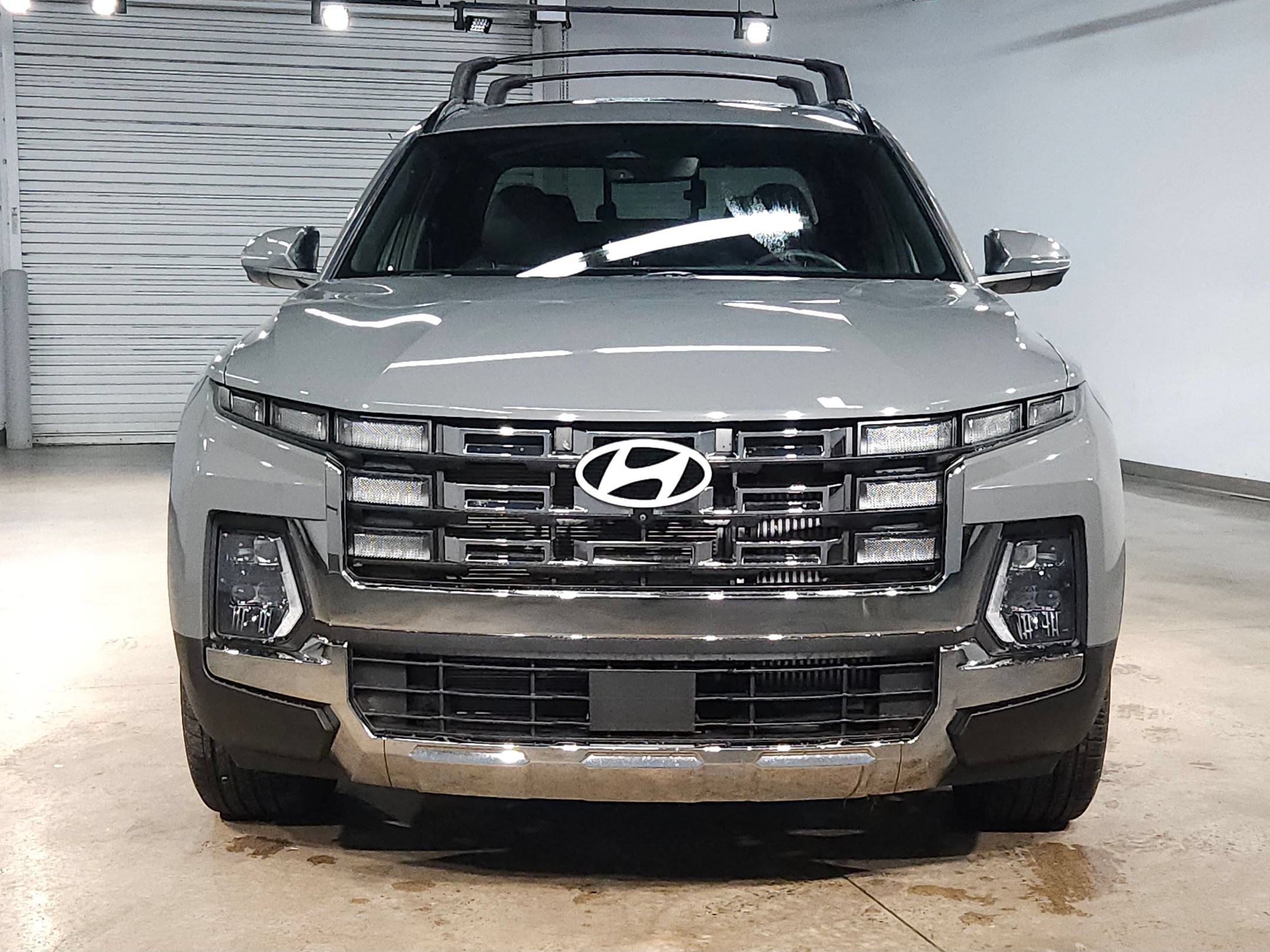 Used 2026 Hyundai Santa Cruz Limited AWD/4WD image 2