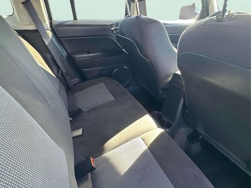 Used 2016 Jeep Patriot Latitude image 9