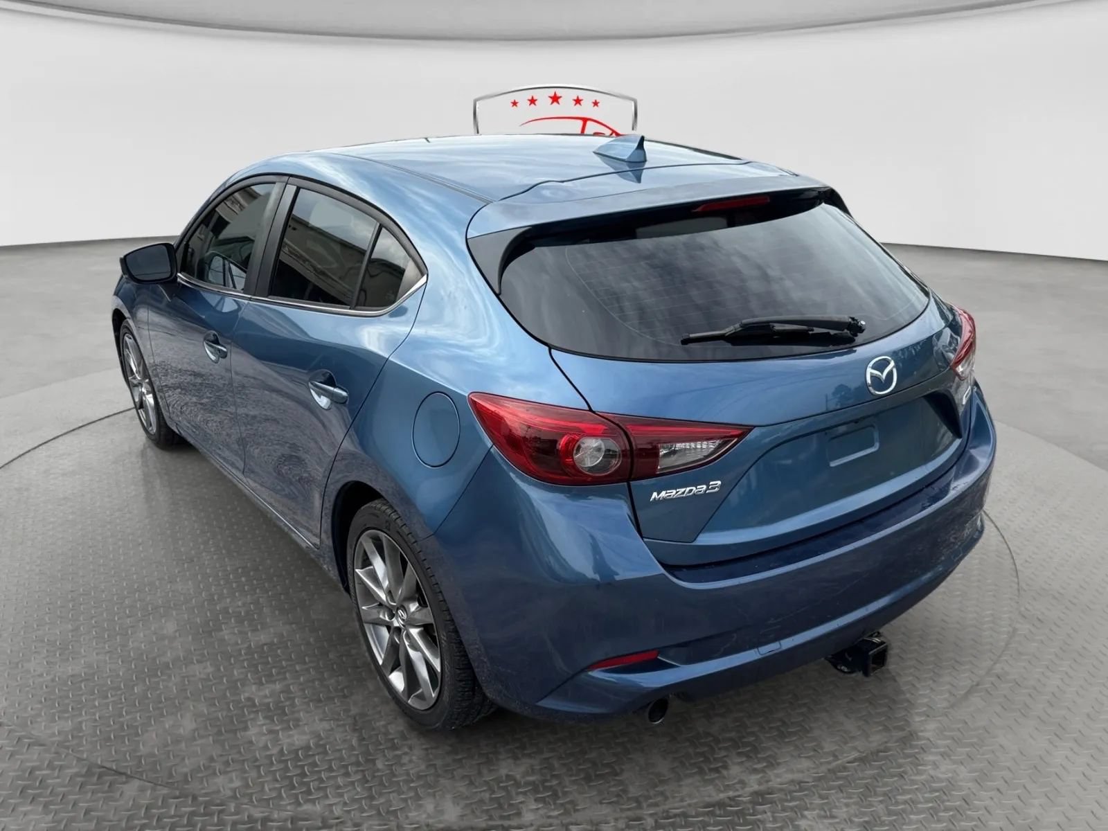 Used 2018 MAZDA MAZDA3 Grand Touring FWD image 3