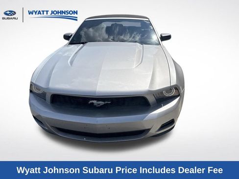 Used 2010 Ford Mustang Convertible RWD image 3