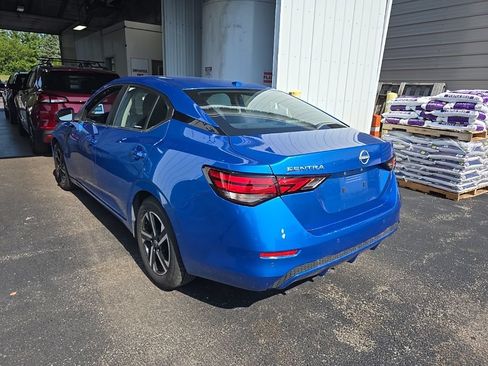 Used 2024 Nissan Sentra SV FWD image 3