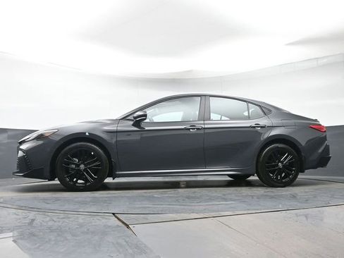 Used 2026 Toyota Camry SE AWD/4WD image 30