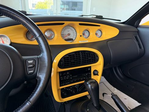 Used 1999 Plymouth Prowler RWD image 19