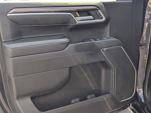 Used 2022 Chevrolet Silverado 1500 LT w/ Z71 Off-Road Package image 17