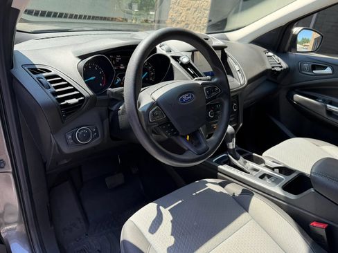 Used 2017 Ford Escape SE w/ Equipment Group 201A FWD image 24