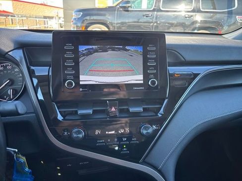 Used 2024 Toyota Camry SE image 15