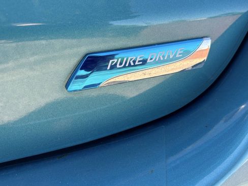 Used 2015 Nissan Versa Note FWD image 13