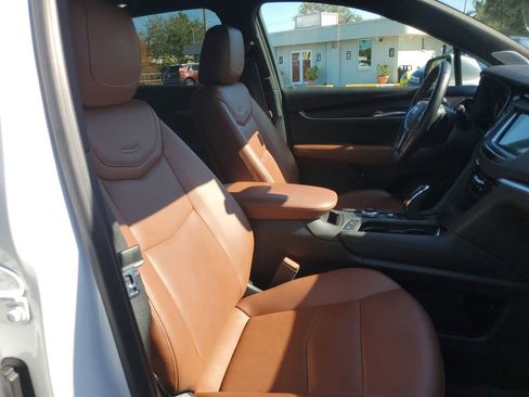 Certified 2023 Cadillac XT5 Premium Luxury w/ LPO, Premium Carpet Package image 22
