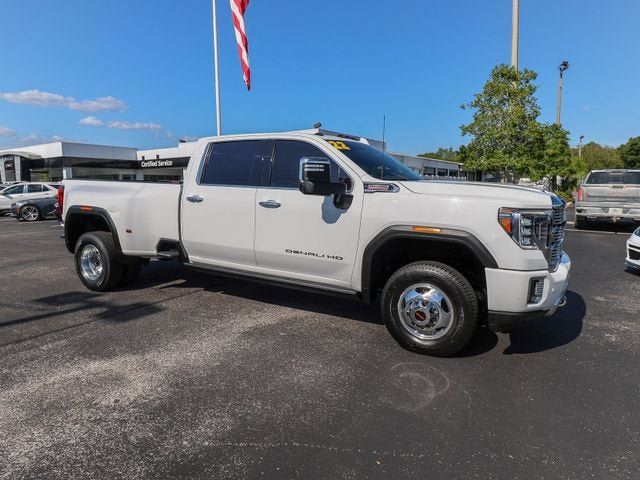 Used 2022 GMC Sierra 3500 Denali w/ Denali Ultimate Package AWD/4WD image 12