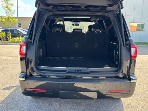 Certified 2021 Lincoln Navigator L Reserve AWD/4WD image 9