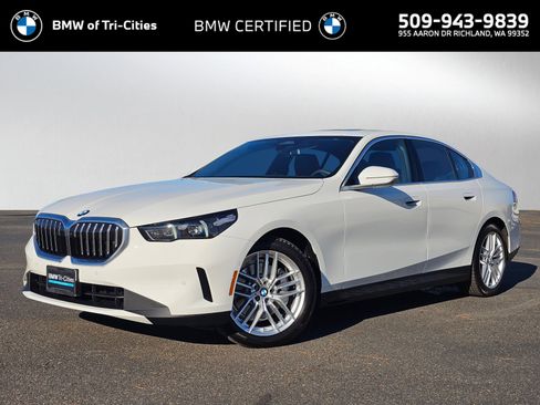 Certified 2025 BMW 530i xDrive 530i xDrive w/ Premium Package image 1